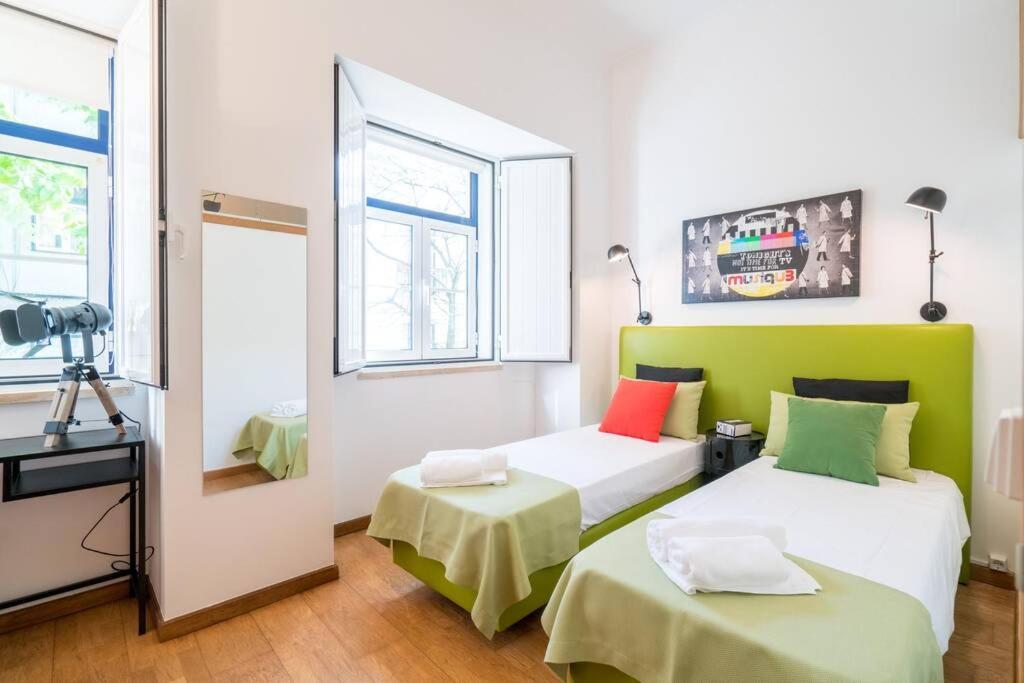 Beautiful Apartment Near The Center Of Lisbon Exterior photo
